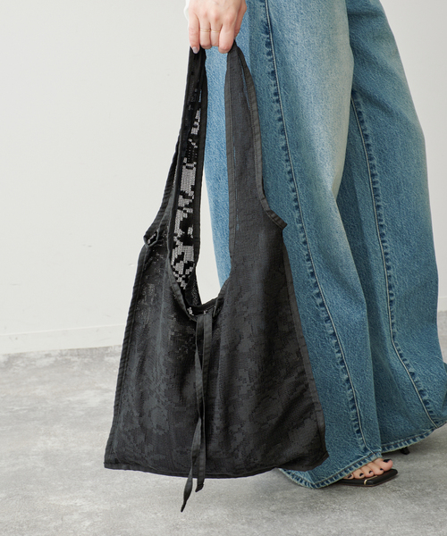 Spick & Span(スピックアンドスパン)の「Spick & Span レーストート(トートバッグ・レディース・ホワイト/ブラック・FREE)」の10枚目の写真