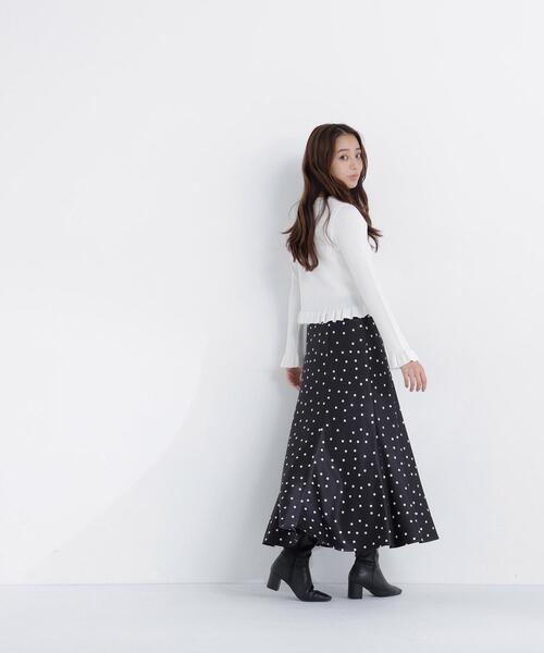 NATURAL BEAUTY BASIC（ナチュラルビューティーベーシック）の「フリルトリムカーデ（ニット/セーター・レディース・ブラック/ライトグリーン/オフホワイト/オレンジ・ﾌﾘ-）」の10枚目の写真