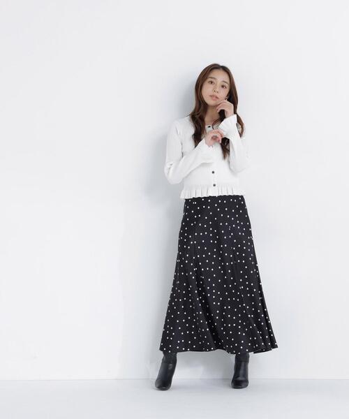 NATURAL BEAUTY BASIC（ナチュラルビューティーベーシック）の「フリルトリムカーデ（ニット/セーター・レディース・ブラック/ライトグリーン/オフホワイト/オレンジ・ﾌﾘ-）」の12枚目の写真