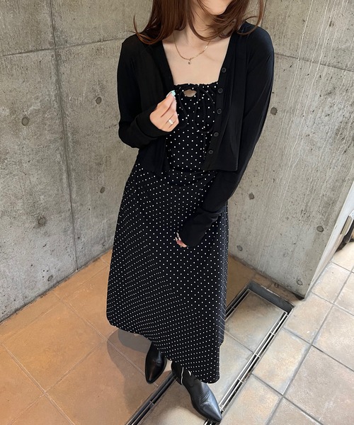 ROGER AND RAW（ロジャーアンドロウ）の「[2点セット]カーディガン付きドットロングワンピース（ワンピース・レディース・アイボリー/ブラック/グレー・FREE）」の5枚目の写真