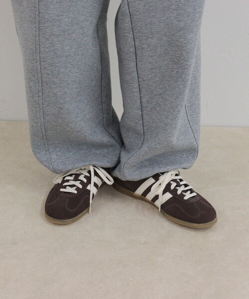 adidas(アディダス)の「【adidas/アディダス】GAZELLE LO PRO W(スニーカー・レディース・ブラウン/ベージュ・23/24)」の3枚目の写真