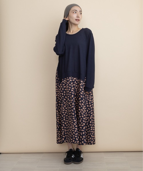 lodie(ロディ)の「【ドッキング】ニット×リーフプリント コンビワンピース(ワンピース・レディース・ネイビー/ブラック・FREE)」の2枚目の写真
