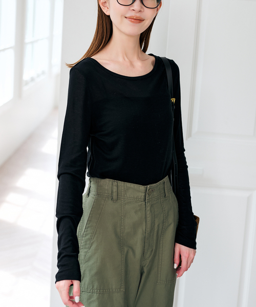 U by SPICK&SPAN(ユーバイスピックアンドスパン)の「ウールミックスシアークルーネック(Tシャツ/カットソー・レディース・ブラック/ホワイト・FREE)」の4枚目の写真