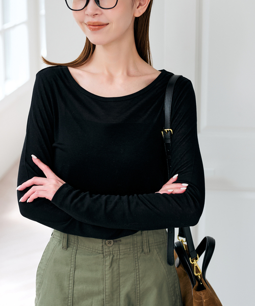 U by SPICK&SPAN(ユーバイスピックアンドスパン)の「ウールミックスシアークルーネック(Tシャツ/カットソー・レディース・ブラック/ホワイト・FREE)」の17枚目の写真