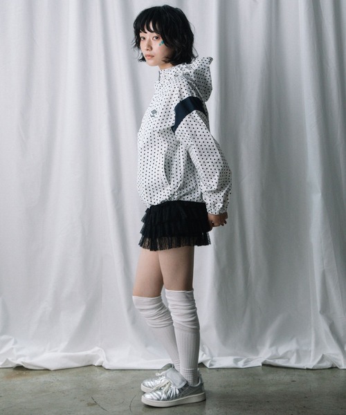 ALAND（エーランド）の「【UNISEX】ALAND×UMBRO／ドット切り替えナイロンブルゾン（ナイロンジャケット・レディース・オフホワイト/ネイビー・SMALL/LARGE）」の10枚目の写真