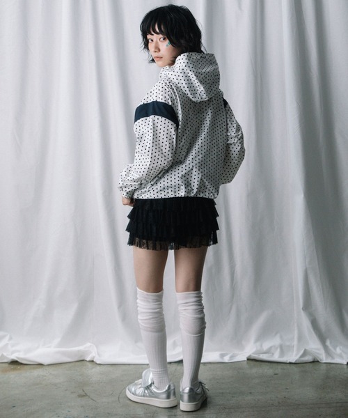ALAND（エーランド）の「【UNISEX】ALAND×UMBRO／ドット切り替えナイロンブルゾン（ナイロンジャケット・レディース・オフホワイト/ネイビー・SMALL/LARGE）」の11枚目の写真