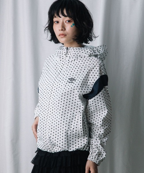 ALAND（エーランド）の「【UNISEX】ALAND×UMBRO／ドット切り替えナイロンブルゾン（ナイロンジャケット・レディース・オフホワイト/ネイビー・SMALL/LARGE）」の14枚目の写真