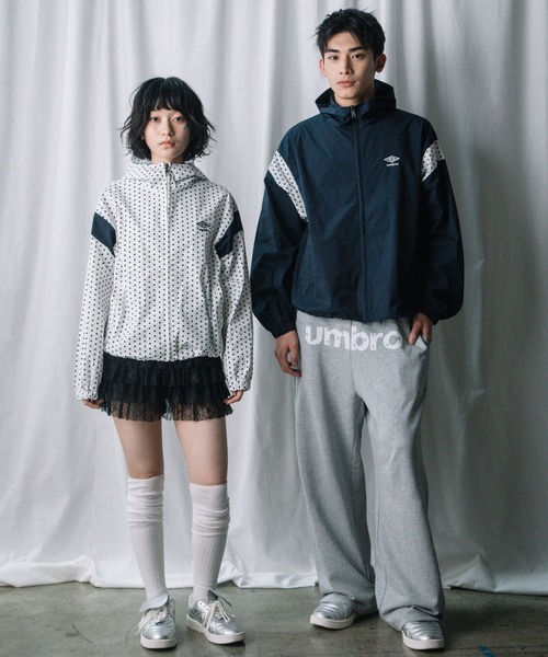 ALAND（エーランド）の「【UNISEX】ALAND×UMBRO／ドット切り替えナイロンブルゾン（ナイロンジャケット・レディース・オフホワイト/ネイビー・SMALL/LARGE）」の20枚目の写真
