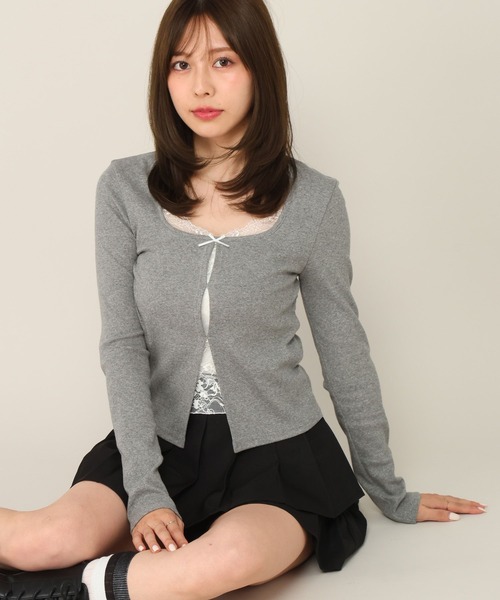 Heather(ヘザー)の「レースドッキングカットソー 1063899(Tシャツ/カットソー・レディース・ブラック/アイボリー/グレー・FREE)」の1枚目の写真