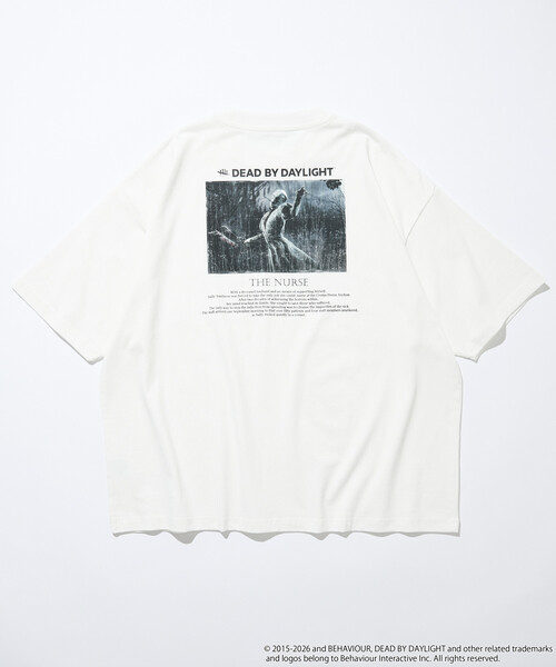 FREAK'S STORE(フリークスストア)の「DEAD BY DAYLIGHT 別注 THE NURSE フォト バックプリント クルーネックTシャツ(Tシャツ/カットソー・メンズ・ホワイト/ブラック・LARGE/MEDIUM/X-LARGE)」の4枚目の写真