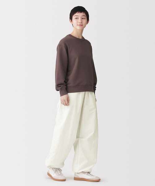 無印良品(ムジルシリョウヒン)の「婦人 撥水 ユーティリティイージーワイドパンツ(その他パンツ・レディース・ブラック/オフホワイト/グレー系/カーキ系・S/M/L/XL/XS)」の5枚目の写真
