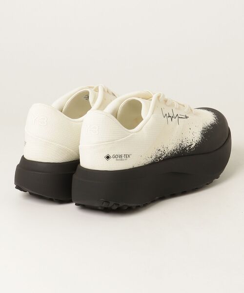 Y-3(ワイスリー)の「Y-3 EVO SL ATR GTX(スニーカー・メンズ・ホワイト×ブラック・29.0cm/29.5cm/26.0cm/26.5cm/27.0cm/27.5cm/28.0cm/28.5cm/23.0cm/23.5cm/24.0cm/24.5cm/25.0cm/25.5cm/22.5cm)」の5枚目の写真