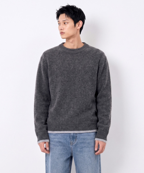 UNDEROFF(アンダーオフ)の「セミクロップ裾配色ニットダークグレー(ニット/セーター・レディース・チャコールグレー・MEDIUM/LARGE/X-LARGE)」の3枚目の写真