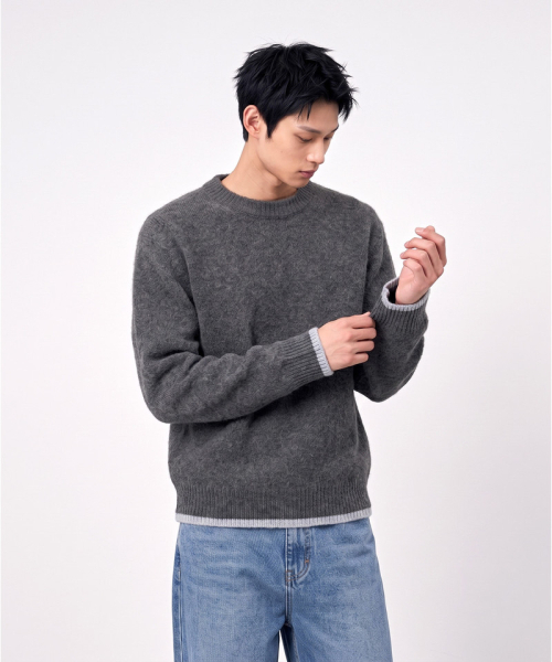 UNDEROFF(アンダーオフ)の「セミクロップ裾配色ニットダークグレー(ニット/セーター・レディース・チャコールグレー・MEDIUM/LARGE/X-LARGE)」の4枚目の写真