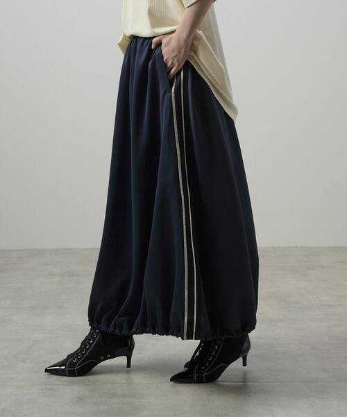 CONVERSE TOKYO(コンバーストウキョウ)の「SIDE LINE BALLOON SKIRT(スカート・レディース・ブラック/チャコールグレー/ライトグレー/カーキ・FREE)」の12枚目の写真