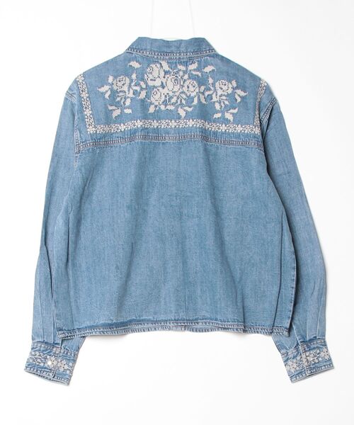 Guess(ゲス)の「LEONA Shacket(デニムジャケット・レディース・ブルー系その他・LARGE/MEDIUM/SMALL/X-SMALL)」の8枚目の写真