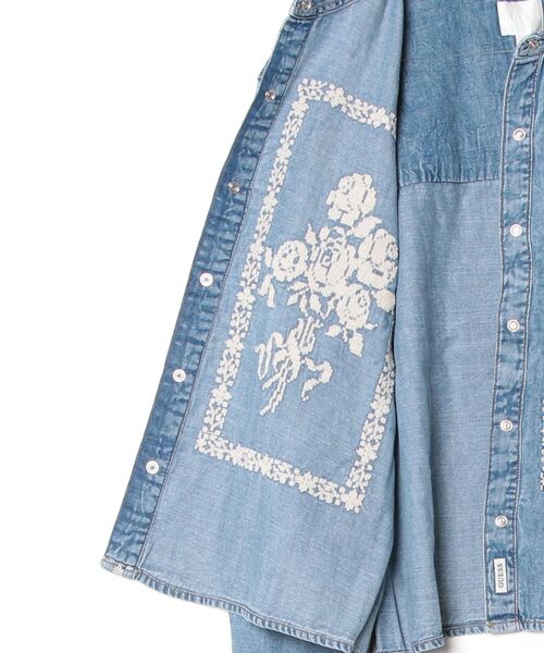Guess(ゲス)の「LEONA Shacket(デニムジャケット・レディース・ブルー系その他・LARGE/MEDIUM/SMALL/X-SMALL)」の9枚目の写真