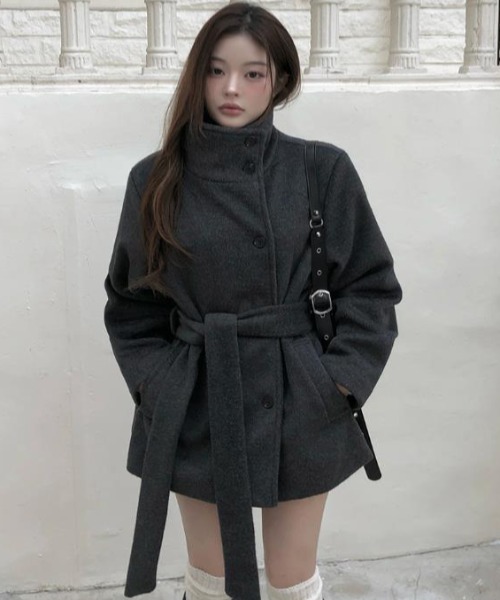 semplice(センプリチェ)の「ショートコート【韓国ファッション】(その他アウター・レディース・グレー/キャメル/ベージュ・F)」の19枚目の写真