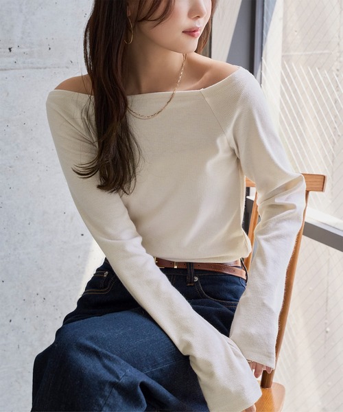 KOBE LETTUCE(コウベレタス)の「ブラ紐留め付きオフショルリブトップス(Tシャツ/カットソー・レディース・チャコール/アイボリー系/ボルドー/ブラック・M)」の8枚目の写真