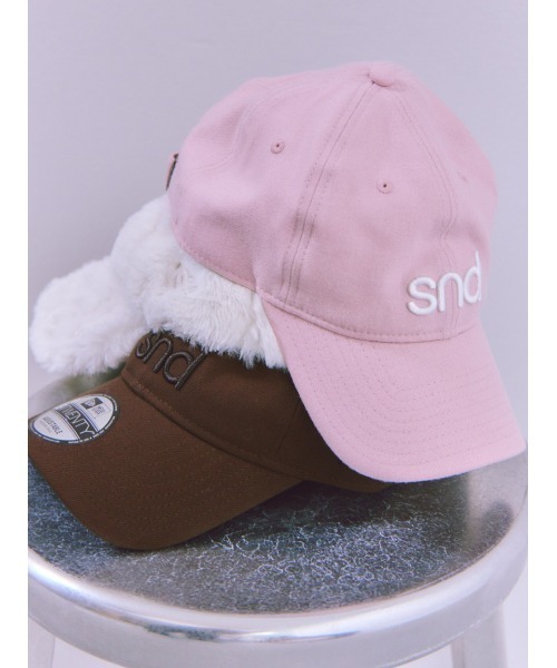 SNIDEL(スナイデル)の「【SNIDEL|NEW ERAR】【sndロゴ】コラボキャップ(キャップ・レディース・ホワイト/ピンク/グレー/ブラウン・F)」の5枚目の写真