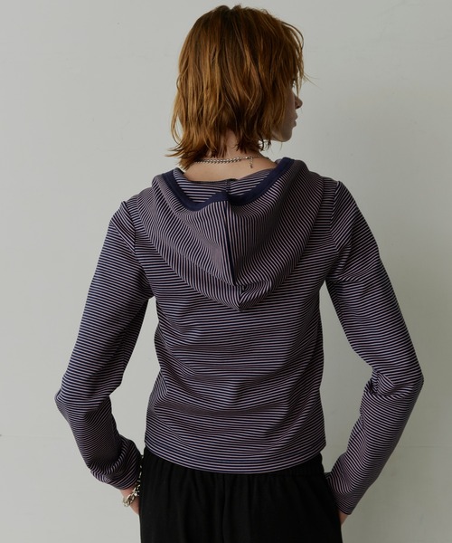 uchi.(ウチ)の「薄ポンチマイクロボーダーヘンリーネックフーディトップス(Tシャツ/カットソー・レディース・ブラウン/ネイビー・FREE)」の12枚目の写真