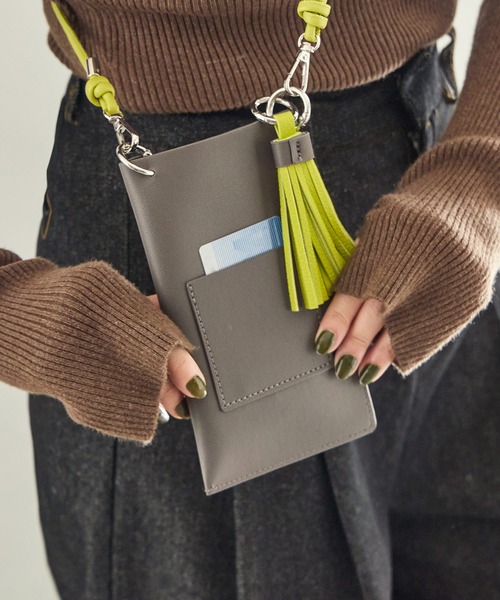 Fashion Letter(ファッションレター)の「バイカラー スマホショルダーバッグ(ショルダーバッグ・レディース・モカ/チャコールグレー/シルバー/ブラック・FREE)」の13枚目の写真