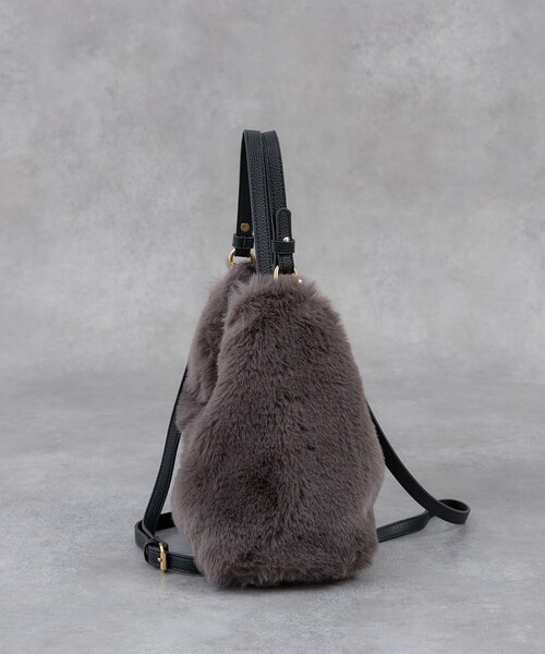 CACHELLIE(カシェリエ)の「【WEB限定】【CACHELLIE】トライアングル ファー2WAYショルダーバッグ(ショルダーバッグ・レディース・ベージュ/グレー/ブラウン・フリー)」の11枚目の写真