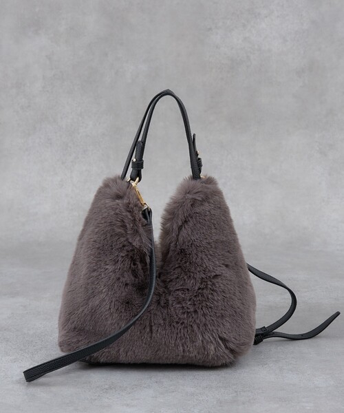 CACHELLIE(カシェリエ)の「【WEB限定】【CACHELLIE】トライアングル ファー2WAYショルダーバッグ(ショルダーバッグ・レディース・ベージュ/グレー/ブラウン・フリー)」の12枚目の写真