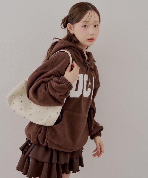 continuer de NICE CLAUP(コンティニューデナイスクラップ)の「ロゴフリースパーカー(パーカー・レディース・ブラウン/ミント/ボルドー/ネイビー/アイボリー・FREE)」の8枚目の写真