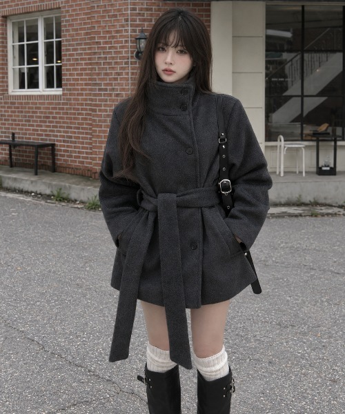 Aelina（エリナ）の「ステンカラーシングルブレストメルトンコートベルト付き（ステンカラーコート・レディース・チャコールグレー/モカ/ライトベージュ・FREE）」の4枚目の写真