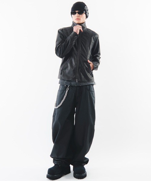 SHORT ROUND(ショートラウンド)の「SHORT ROUND/【26年秋冬新作】PUタイトフィットブルゾン(ライダースジャケット・メンズ・ブラック系その他・LARGE/MEDIUM)」の3枚目の写真