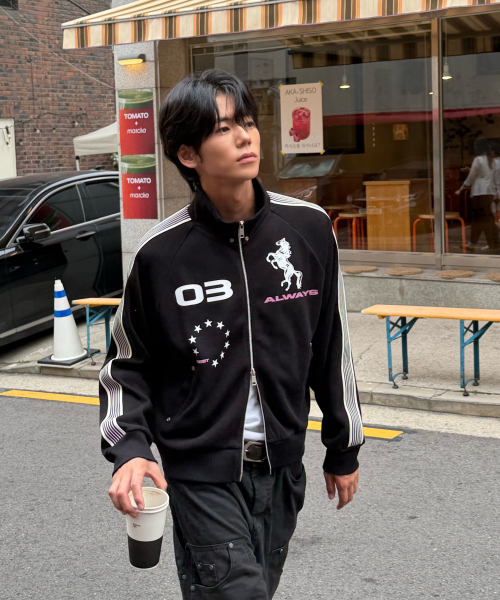 AMOU(アモウ)の「AMOU Horse Track Jacket BLACK(ナイロンジャケット・レディース・その他・1/2)」の17枚目の写真