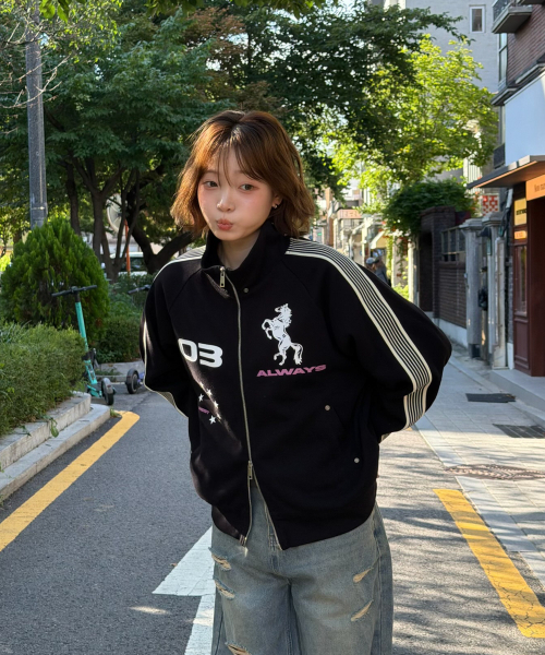 AMOU(アモウ)の「AMOU Horse Track Jacket BLACK(ナイロンジャケット・レディース・その他・1/2)」の11枚目の写真