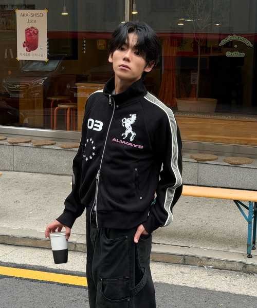 AMOU(アモウ)の「AMOU Horse Track Jacket BLACK(ナイロンジャケット・レディース・その他・1/2)」の10枚目の写真