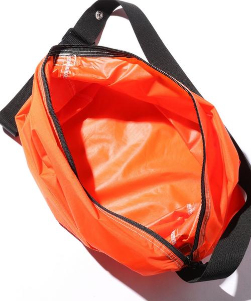 BEAUTY&YOUTH UNITED ARROWS(ビューティーアンドユースユナイテッドアローズ)の「<JULY NINE> NYLON SHOULDER/バッグ ◆(ショルダーバッグ・メンズ・ブラック/オレンジ/イエロー/コバルトブルー/グレー/ホワイト・FREE)」の11枚目の写真