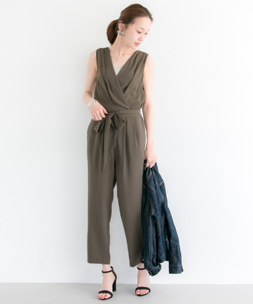 URBAN RESEARCH（アーバンリサーチ）の「UR トップス付カシュクールオールインワン（サロペット/オーバーオール・レディース・ネイビー/ブラック系その他/カーキ・FREE）」の12枚目の写真