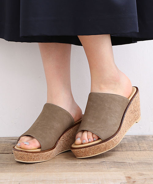 B:MING by BEAMS(ビーミングバイビームス)の「【VERY6月号掲載】ビーミング by ビームス / コルクウェッジサンダル(サンダル・レディース・ブラック/ブラウン系その他/その他1・22.5cm/23.5cm/24.5cm)」の3枚目の写真