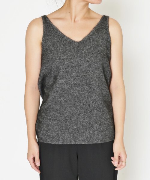 FIGARO Paris（フィガロパリ）の「エアリーファー キャミソール◆（ニット/セーター・レディース・チャコールグレー/ブラック・FREE）」の5枚目の写真
