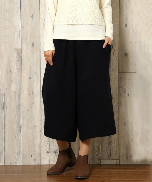 LBC(エルビーシー)の「アクリルナイロンミラノリブタックパンツ (その他パンツ・レディース・オフホワイト/ネイビー/オリーブ・MEDIUM)」の3枚目の写真