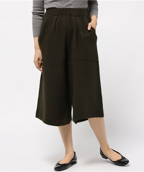 LBC(エルビーシー)の「アクリルナイロンミラノリブタックパンツ (その他パンツ・レディース・オフホワイト/ネイビー/オリーブ・MEDIUM)」の13枚目の写真