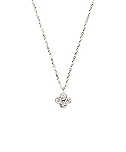 va vendome aoyama（ヴイエーヴァンドームアオヤマ）の「シルバー ジルコニアフラワーネックレス（ネックレス・レディース・イエローゴールド/シルバー/ピンクゴールド・40cm）」の9枚目の写真