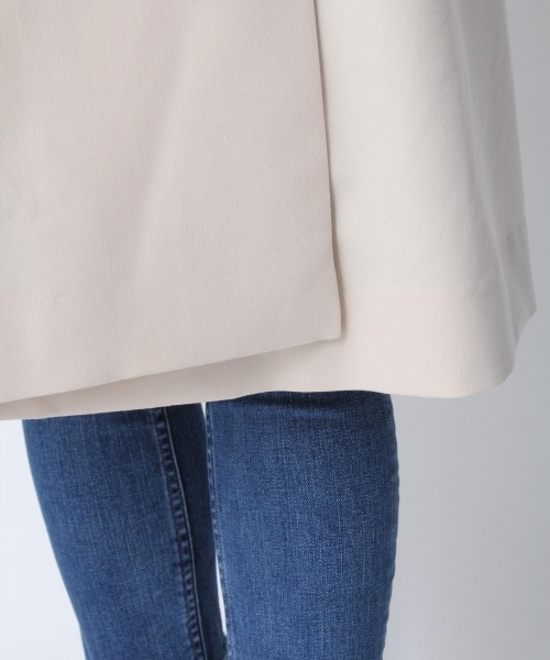 Andemiu（アンデミュウ）の「ノーカラードレストレンチコート749712（トレンチコート・レディース・ベージュ/ピンク/カーキ/ライトブルー・SMALL/MEDIUM）」の9枚目の写真