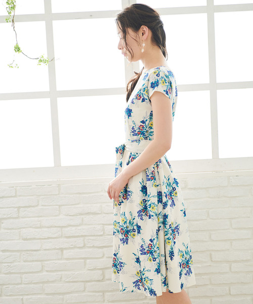 ロペ　ワンピース　ひざ丈　バーガンディ レース ノースリーブ 　花柄　華やか 洗える】大人華やかなノースリーブ花柄ワンピース / Tiaclasse