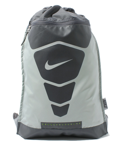 NIKE(ナイキ)の「ナイキ チームトレーニング ジムサック NIKE TEAM TRAINING GYMSACK - V(バックパック/リュック・メンズ・ブラック/グレー・ONE SIZE)」の2枚目の写真
