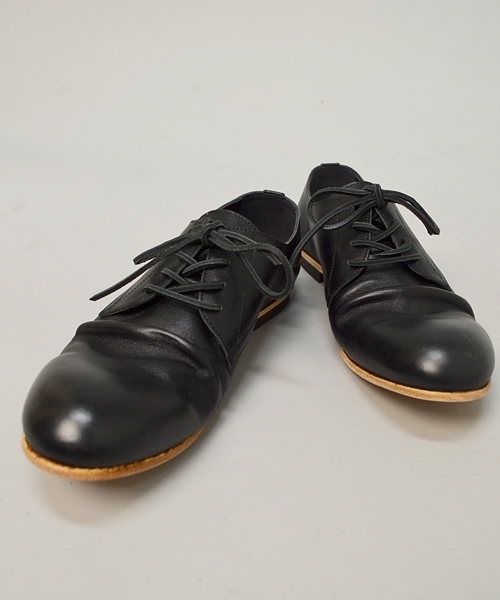 SHIPS JET BLUE（シップスジェットブルー）の「seesaw×SHIPS JET BLUE: タック レザープレーントゥ■（その他シューズ・メンズ・ブラック/ブラウン/キャメル・40/42/44）」の2枚目の写真