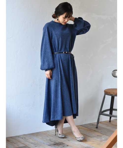 LHELBIE(レルビエ)の「ボリュームシルエットニットフレアイレヘムワンピース(ワンピース・レディース・ブラック/ベージュ/ブルー・M)」の18枚目の写真