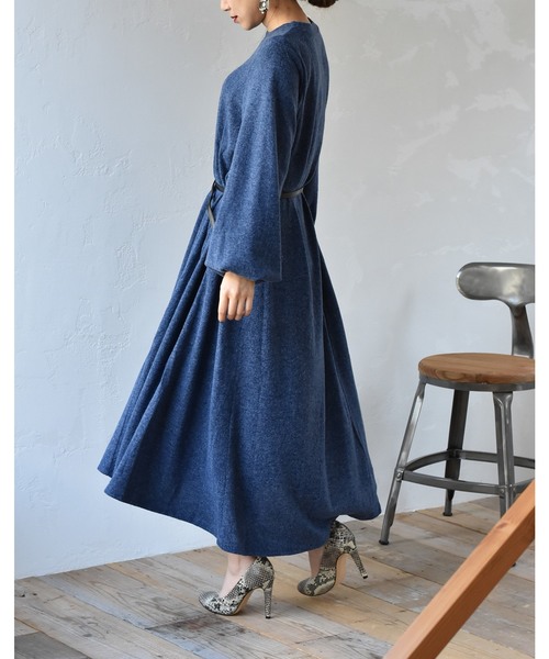 LHELBIE(レルビエ)の「ボリュームシルエットニットフレアイレヘムワンピース(ワンピース・レディース・ブラック/ベージュ/ブルー・M)」の14枚目の写真