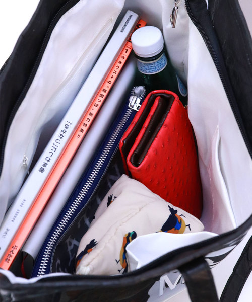 florist(フローリスト)の「シワ加工素材クリアトートバッグ(トートバッグ・レディース・ホワイト/ブラック/グリーン/キャメル/グレー・FREE)」の11枚目の写真