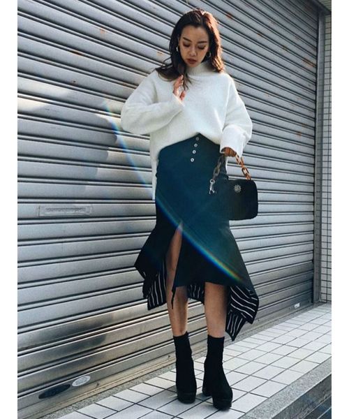 EVRIS（エヴリス）の「ドッキングイレギュラーヘムDENIMスカート（デニムスカート・レディース・ブラック/インディゴブルー・SMALL/MEDIUM）」の10枚目の写真