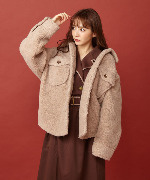 MIIA（ミーア）の「フロントポケットボアコート（ブルゾン・レディース・ブラック/ベージュ/ブラウン・FREE）」の6枚目の写真